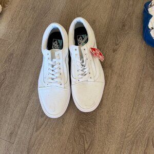 NEW WITH TAGS Men's Vans